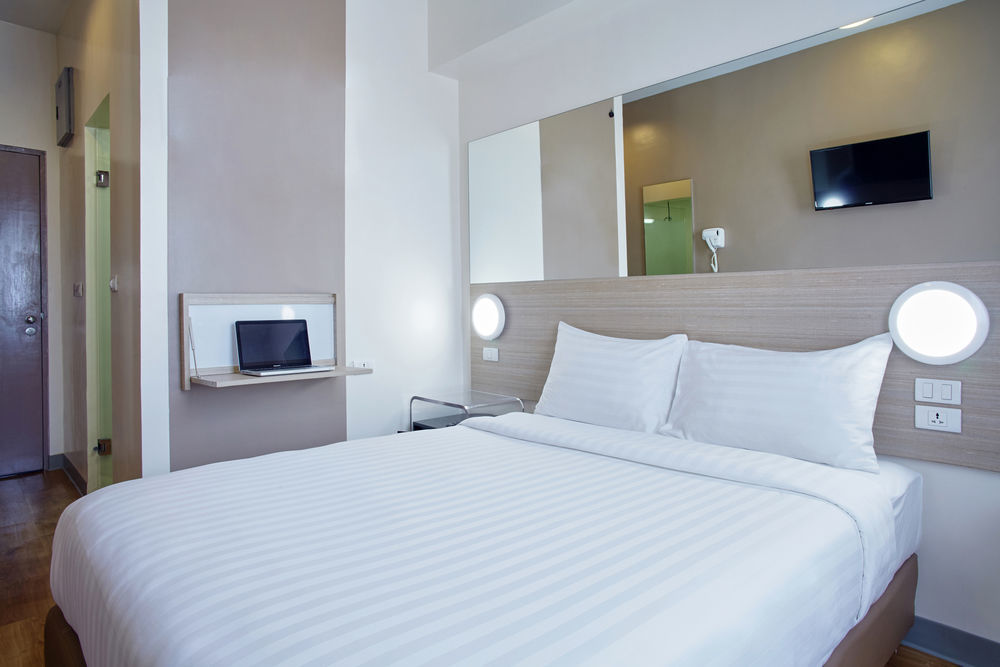 เรด แพลนเนต มะนิลา อาเซียนา ซิตี้ Hotel Paranaque City ภายนอก รูปภาพ