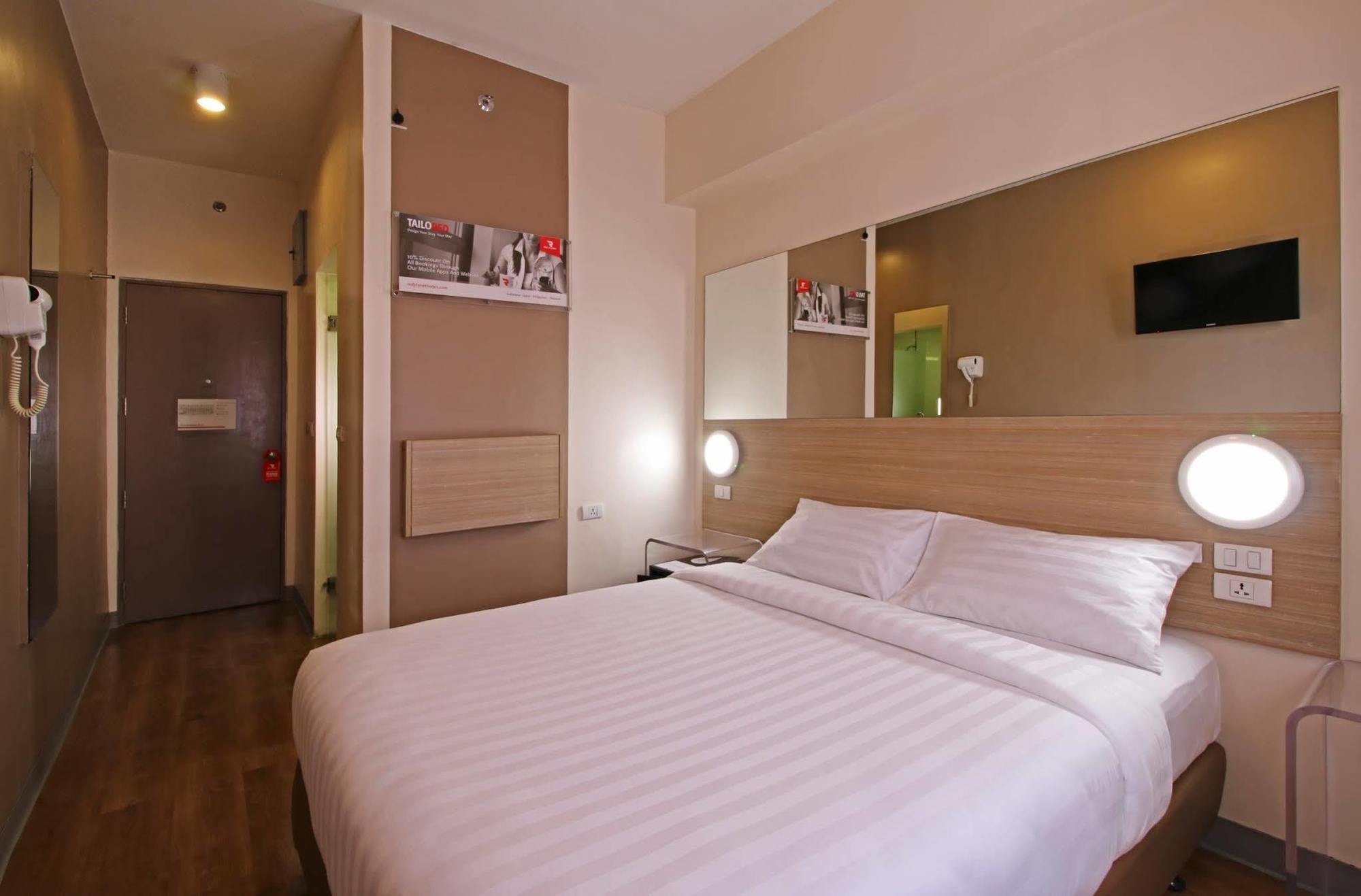 เรด แพลนเนต มะนิลา อาเซียนา ซิตี้ Hotel Paranaque City ภายนอก รูปภาพ